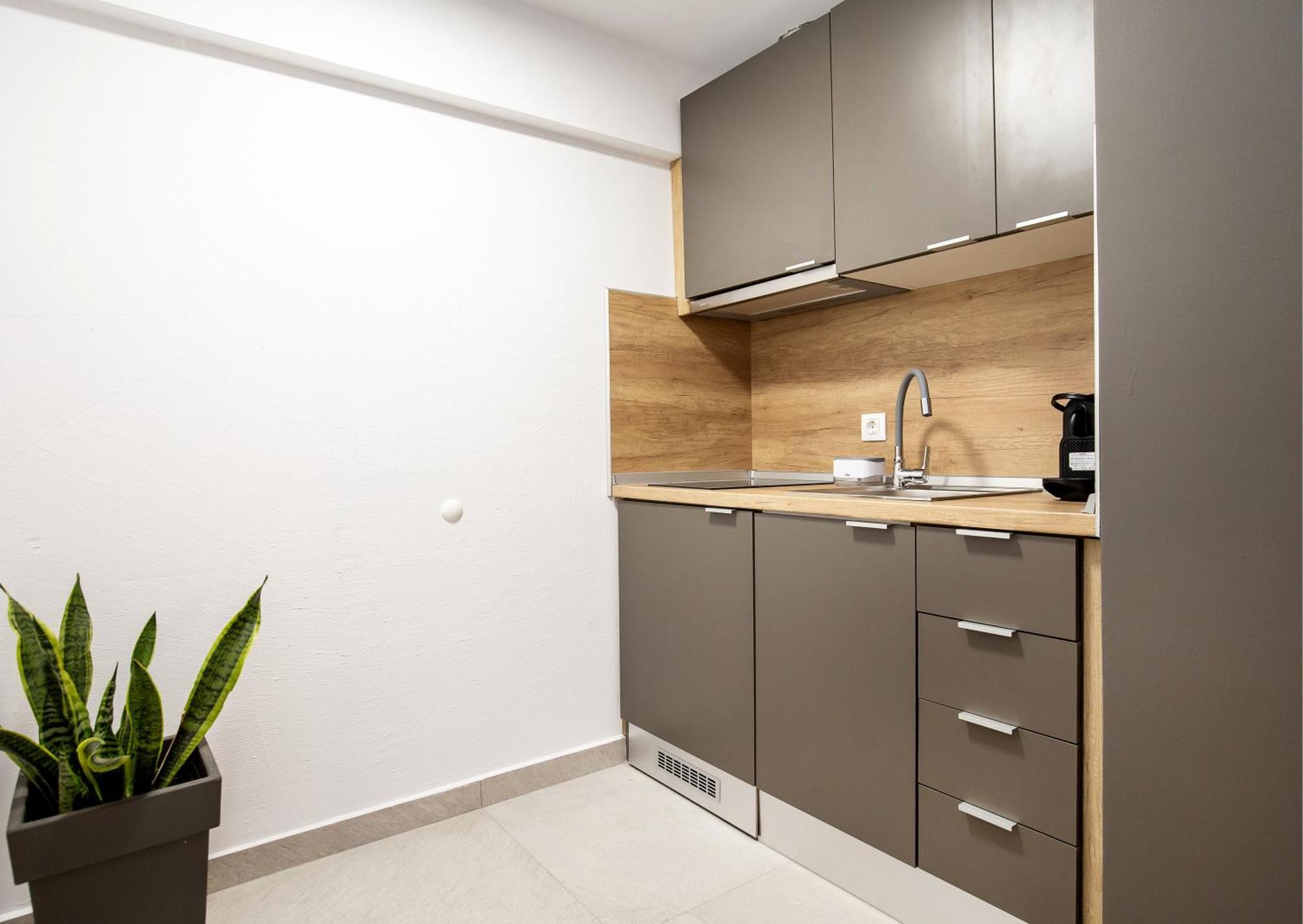Vlashi Apartments Лименария Экстерьер фото